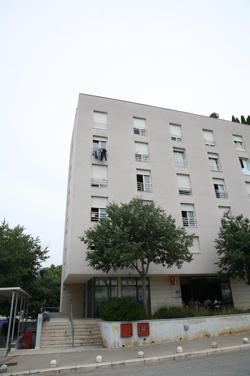 Apartment Dg With Parking Garage Split Eksteriør billede